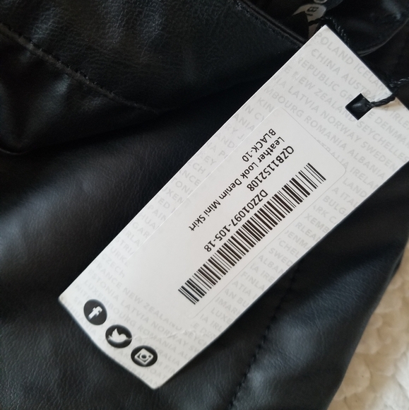 Leather Skirt - Picture 5 of 12